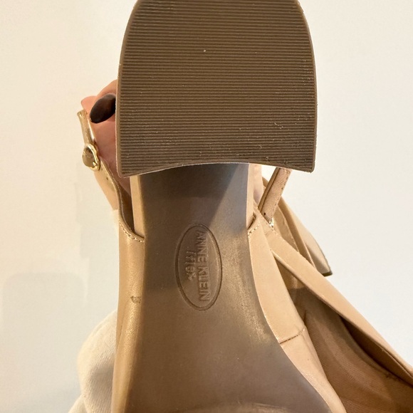 Vintage Anne Klein Tan Slingback Heels - Picture 4 of 4